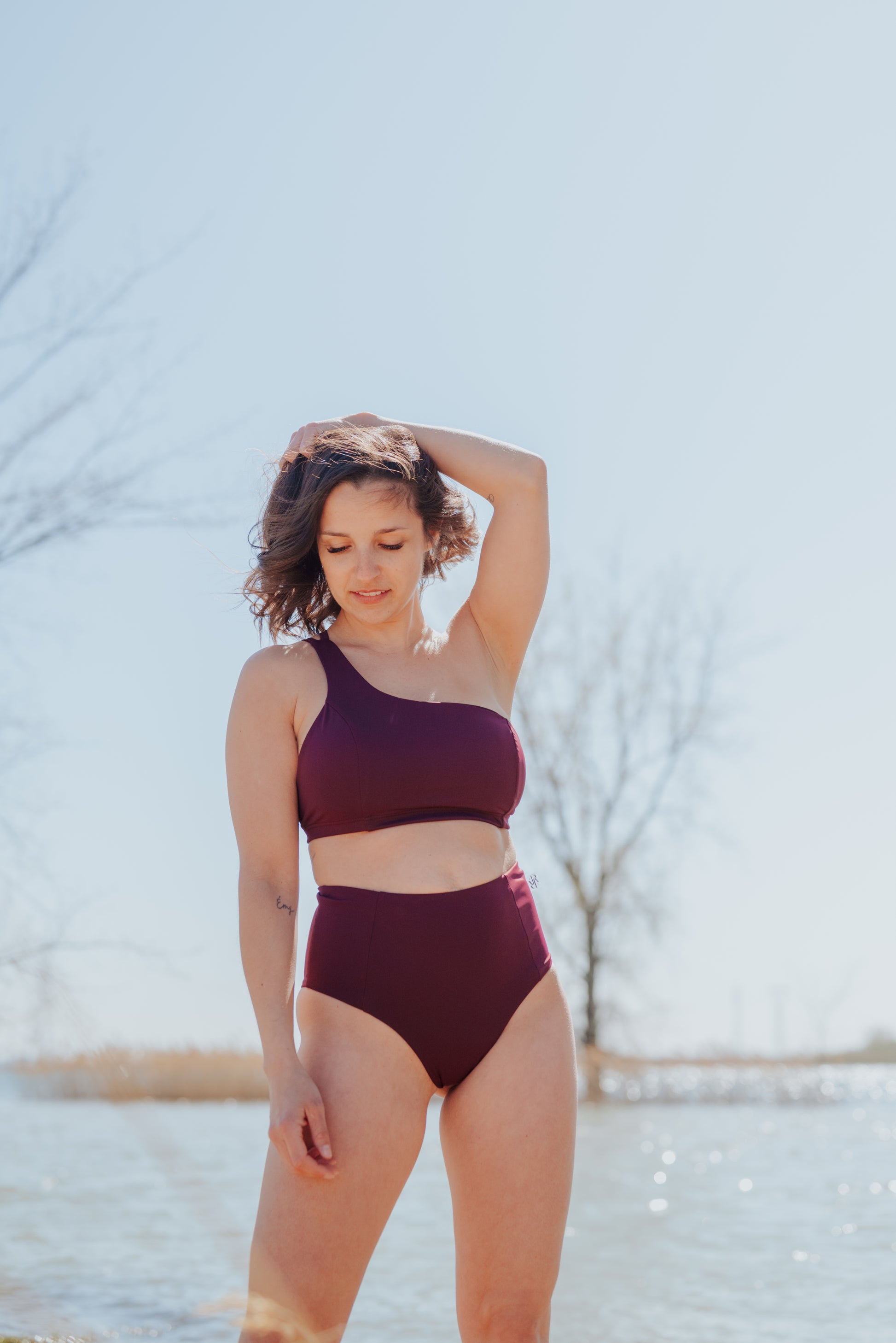 Rose-Collection-swimwear-maillot-bas-marie-tissus-ecologique-fait-montreal-femme-courbe-eco-responsable-quebec