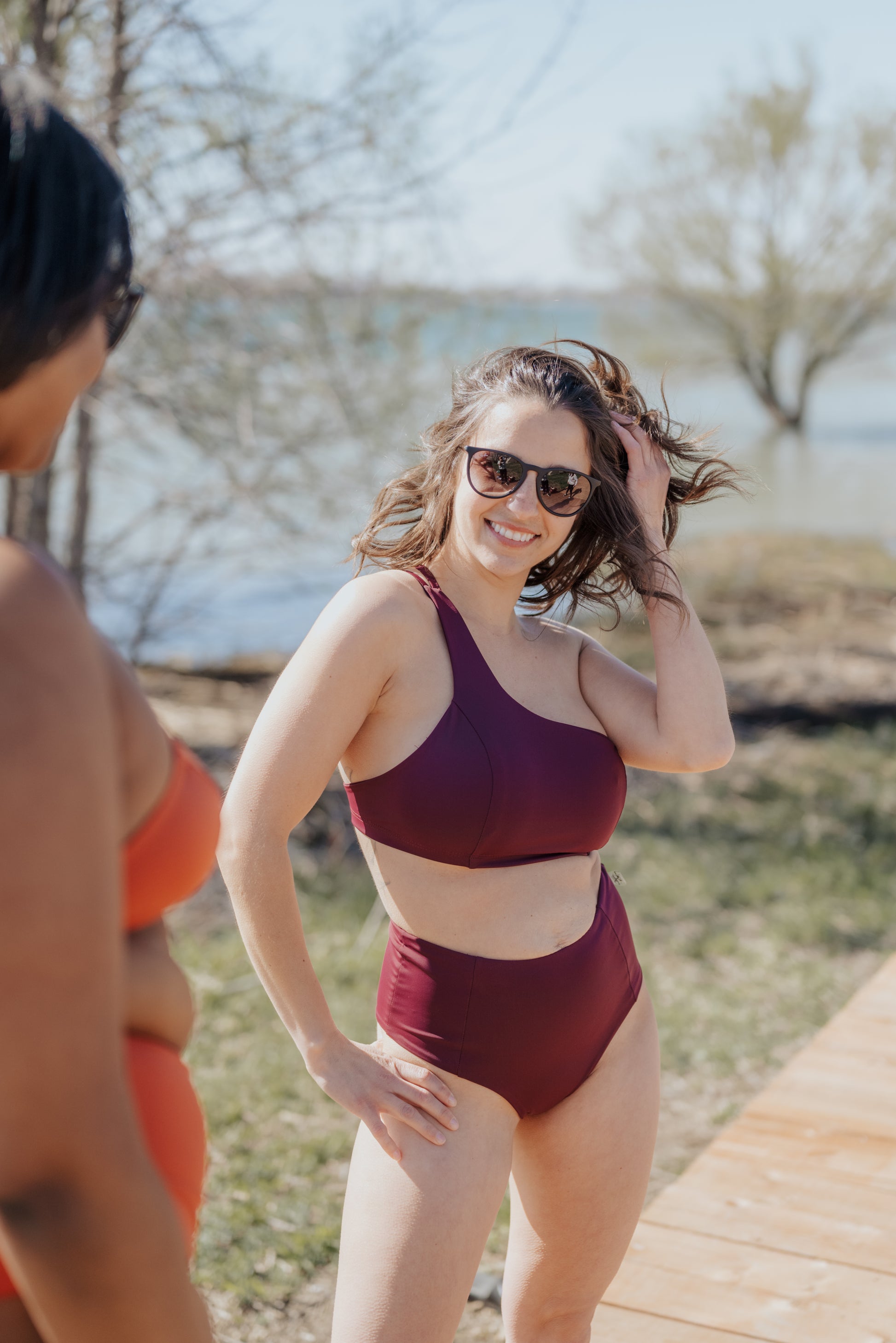 Rose-Collection-swimwear-maillot-haut-claire-tissus-ecologique-fait-montreal-courbe-femme-eco-responsable-quebec