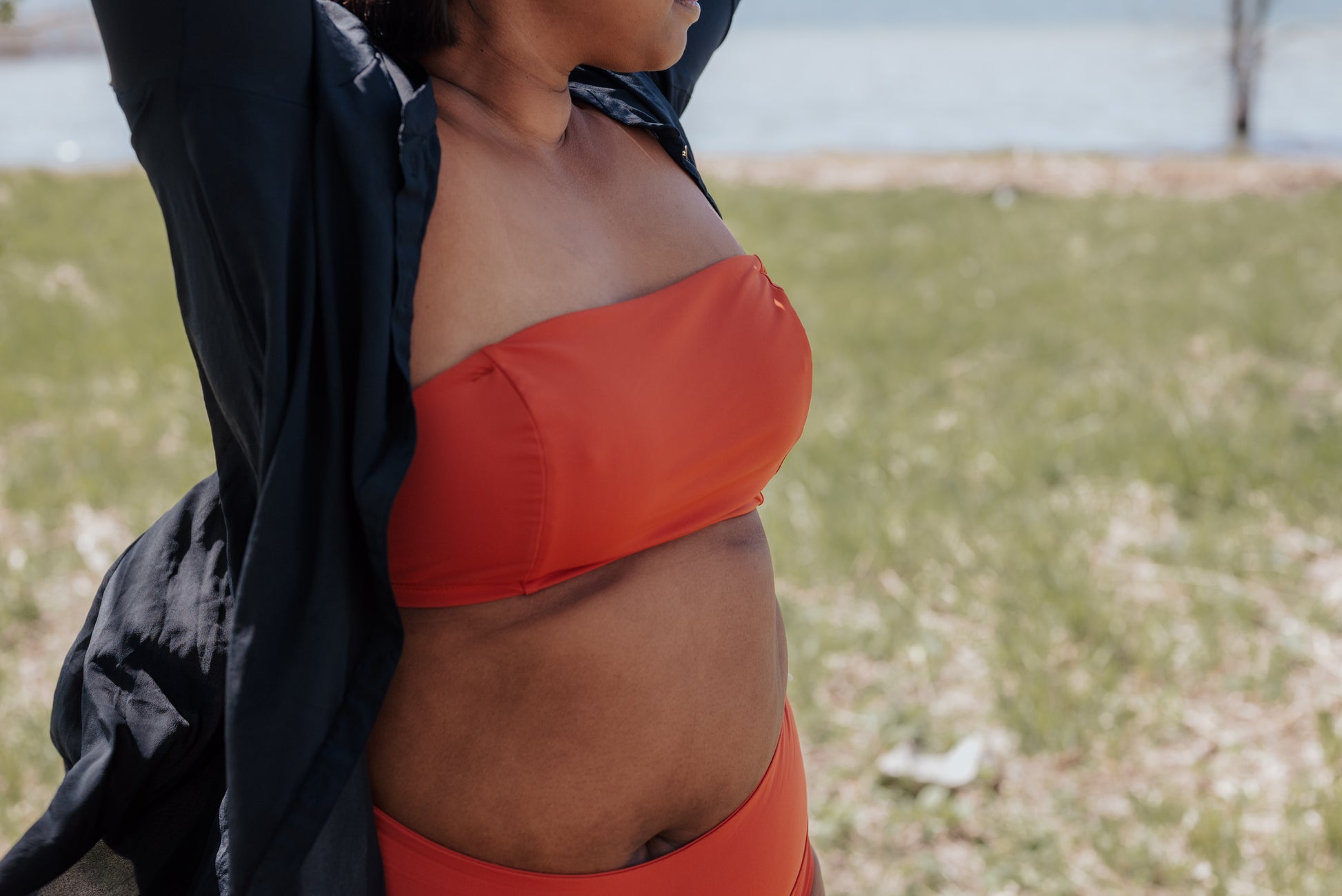 Rose-Collection-swimwear-maillot-haut-claudia-tissus-ecologique-fait-montreal-local-ethique-eco-responsable-quebec