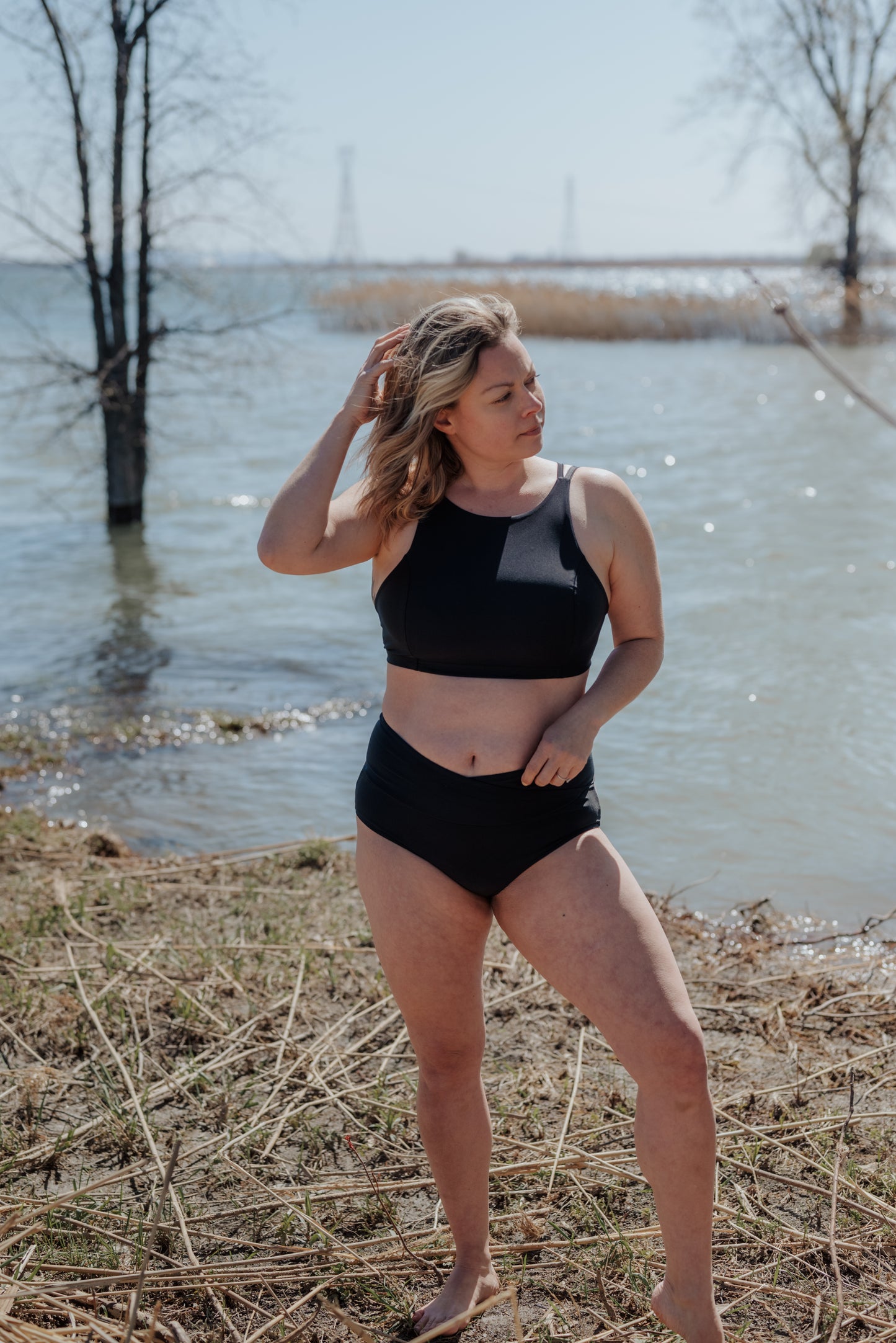 Rose-Collection-swimwear-maillot-haut-emilie-tissus-ecologique-fait-montreal-courbe-femme-eco-responsable-quebec