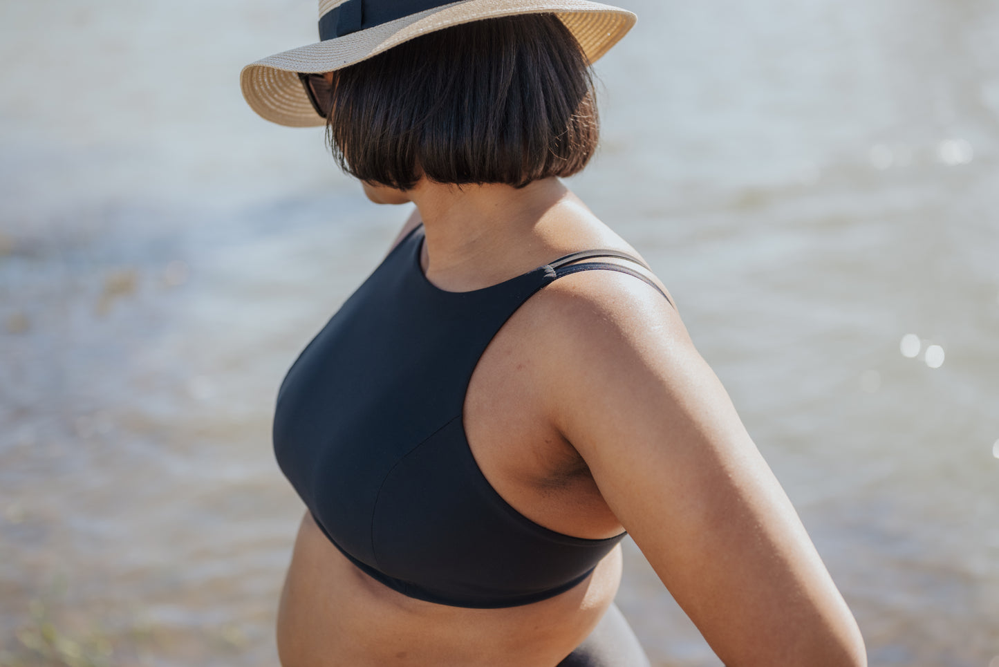 Rose-Collection-swimwear-maillot-haut-emilie-tissus-ecologique-fait-montreal-courbe-femme-eco-responsable-quebec