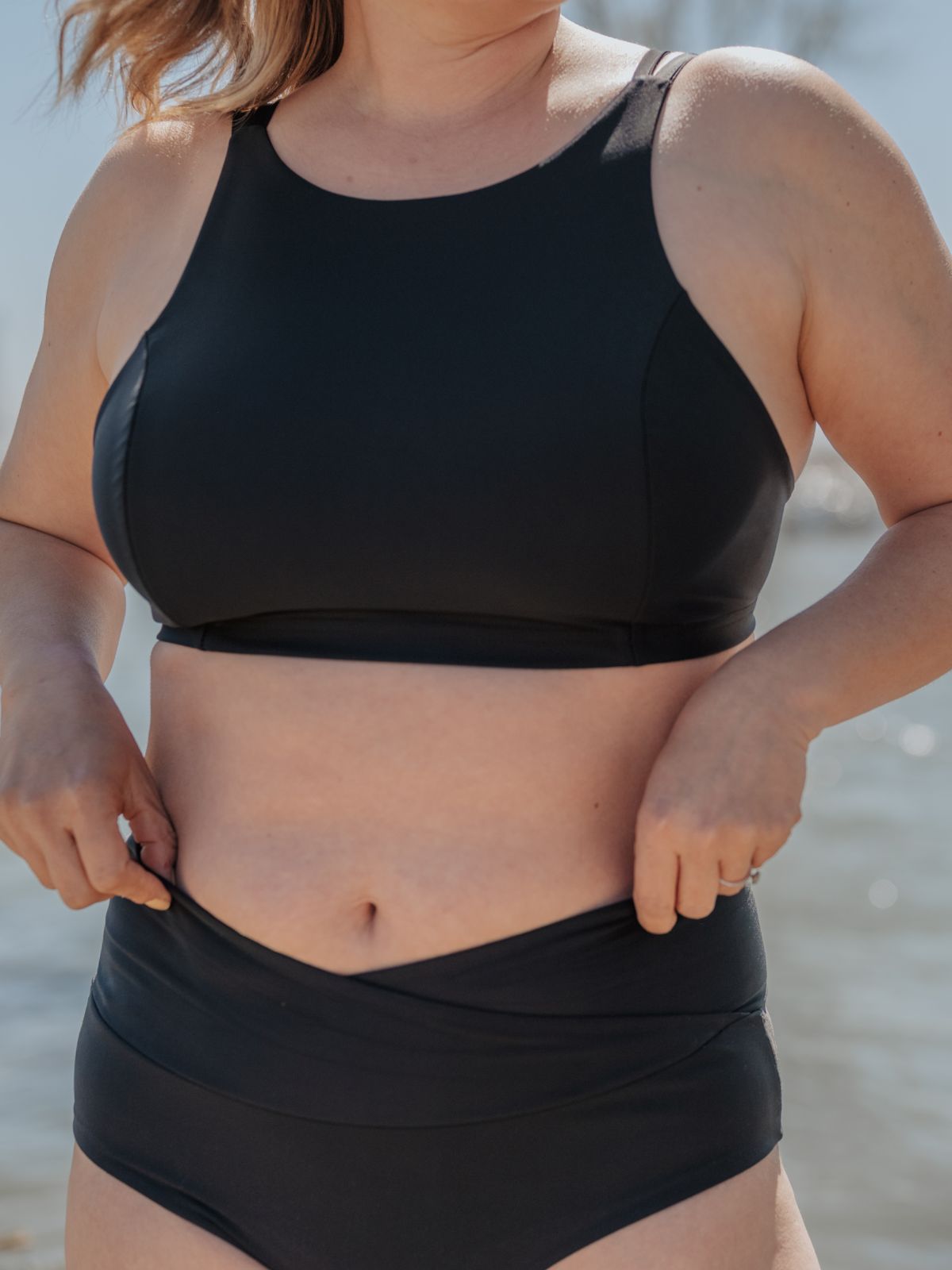 Rosé-Collection-swimwear-maillot-haut-émilie-tissus-écologique-fait-montreal-local-éthique-eco-responsable-québec