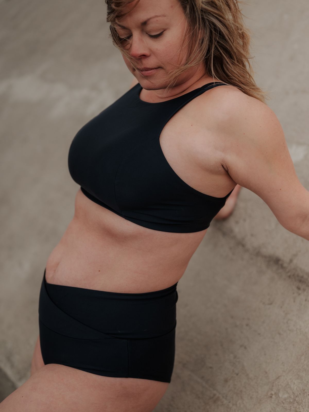 Rosé-Collection-swimwear-maillot-haut-émilie-tissus-écologique-fait-montreal-local-éthique-eco-responsable-québec